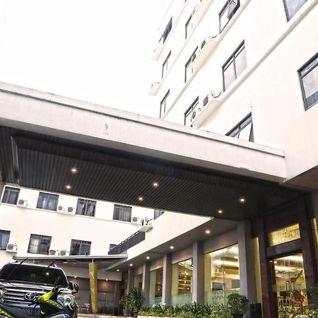 Arnava Hotel Senen Yakarta Exterior foto