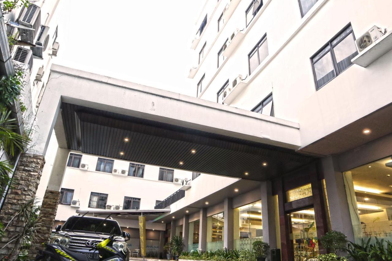 Arnava Hotel Senen Yakarta Exterior foto
